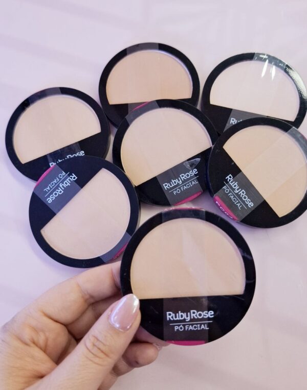 Polvo compacto Ruby Rose